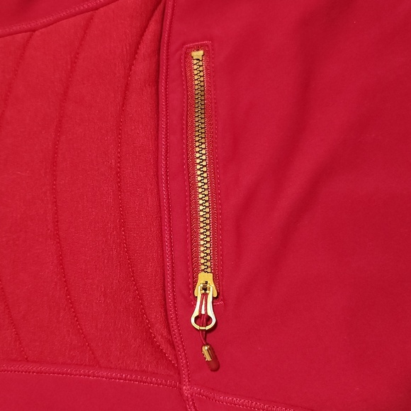 Rare Lululemon Fleece Out JacketBerry RumbleRelease Date: 11/2015 - Picture 13 of 16